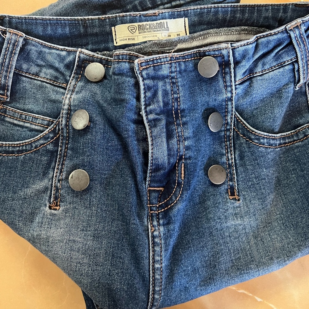 Rock n Roll Cowgirl flare leg high rise sailer style jeans 28/36